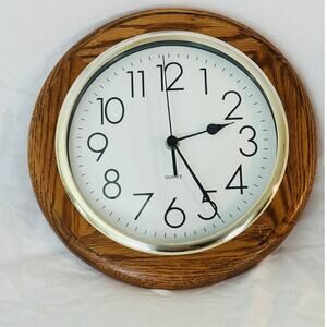 VTG Solid Wood Wall Clock Brass Ring Quartz Analog Round Battery Operated 11 In
